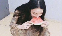 網(wǎng)紅吃瓜換衣服圖片高清,高清鏡頭下的時尚演繹