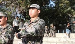 軍訓(xùn)最新爆料文案短句,揭秘最新爆料背后的青春熱血