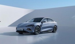 比亞迪海豹爆料視頻最新,性能與設計雙升級，引領電動轎車新潮流