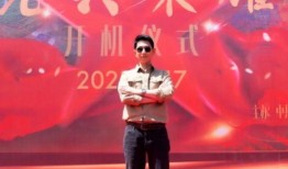 竇驍陳都靈最新爆料新聞,甜蜜互動引熱議，戀情曝光引關注