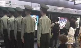 地鐵軍人被爆料視頻真實,英勇形象引發網友熱議